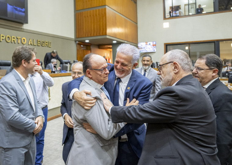 Comassetto (PT) e Bosco Vaz (PDT) decidiram se aposentar da vereança e fizeram análises sobre a próxima legislatura 