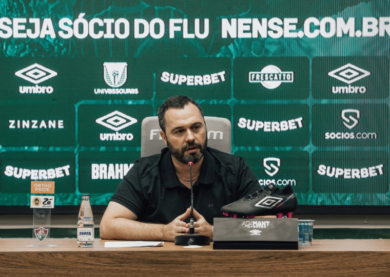 Mário Bittencourt, presidente do clube, concedeu entrevista coletiva neesta segunda-feira (16) 