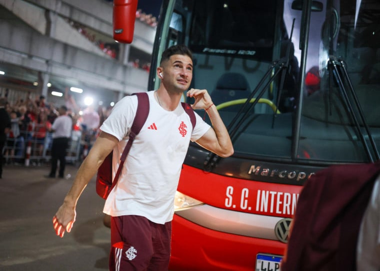 A caminho da Argentina, Alario deixa o Colorado após 36 jogos e cinco gols