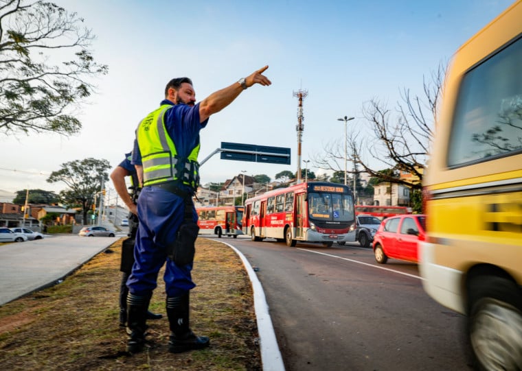 Festas de Natal em bairros alteram trânsito em Porto Alegre na região da Cruzeiro