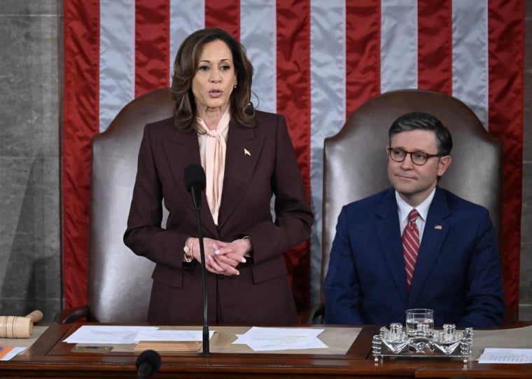 Coube a vice Kamala Harris, candidata derrotada, comandar a sessão