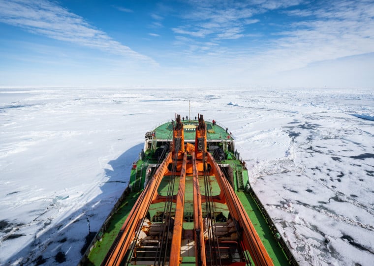 Grupo a bordo do Akademik Tryoshnykov é composto por pesquisadores brasileiros e de outros seis países