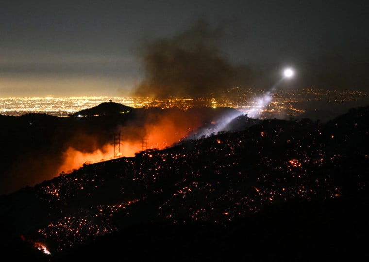 Estimativas da AccuWeather colocam o custo econômico do incêndio na Califórnia, Estados Unidos, entre US$ 135 bilhões e US$ 150 bilhões