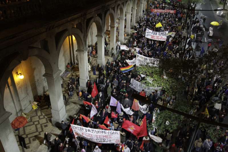 Movimentos sociais e sindicais organizam greve nacional 