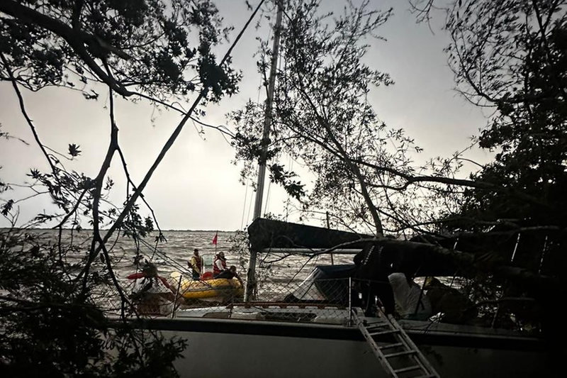 Entre as ocorrências, duas embarcações ficaram à deriva no Guaíba, por conta dos ventos fortes durante a chuva desta sexta-feira (29)